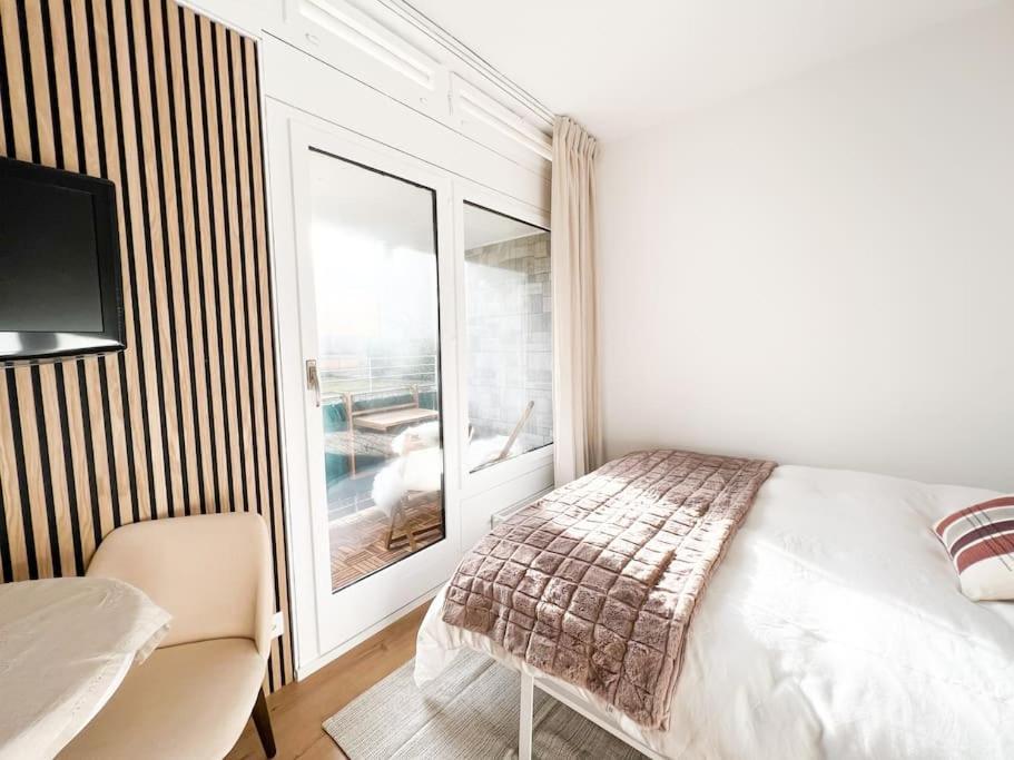 Bright Tiny Studio - Shared Pool & Sauna - Free Parking - Air Condition Muralto المظهر الخارجي الصورة