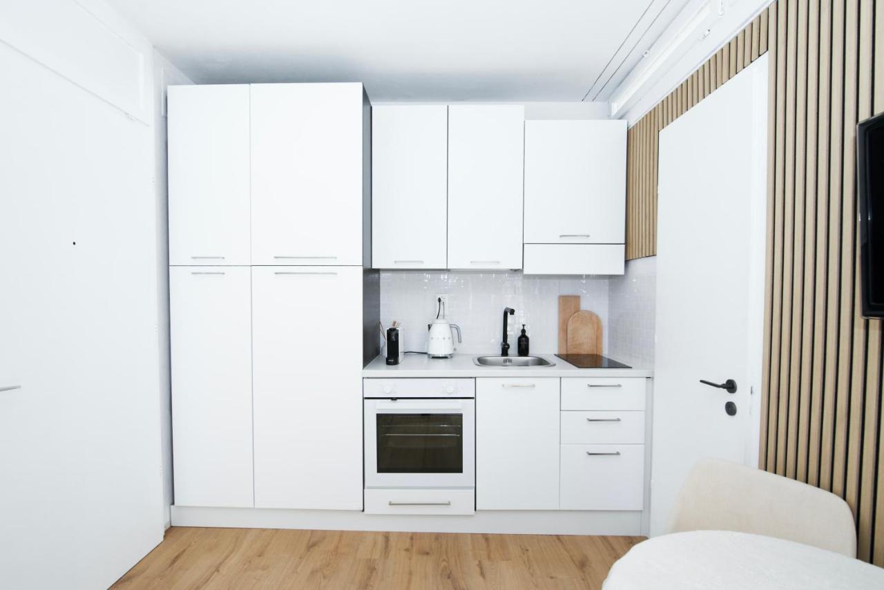 Bright Tiny Studio - Shared Pool & Sauna - Free Parking - Air Condition Muralto المظهر الخارجي الصورة